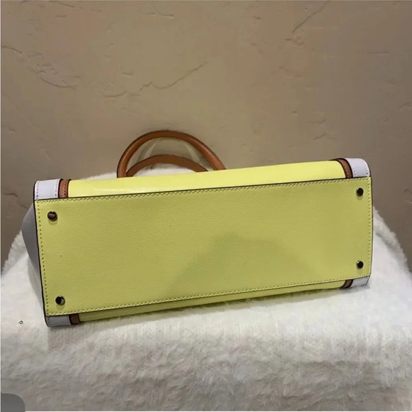 Kate Spade Large Tote Bag NWT Yellow Geraldine Retail $399 - Picture 7 of 7